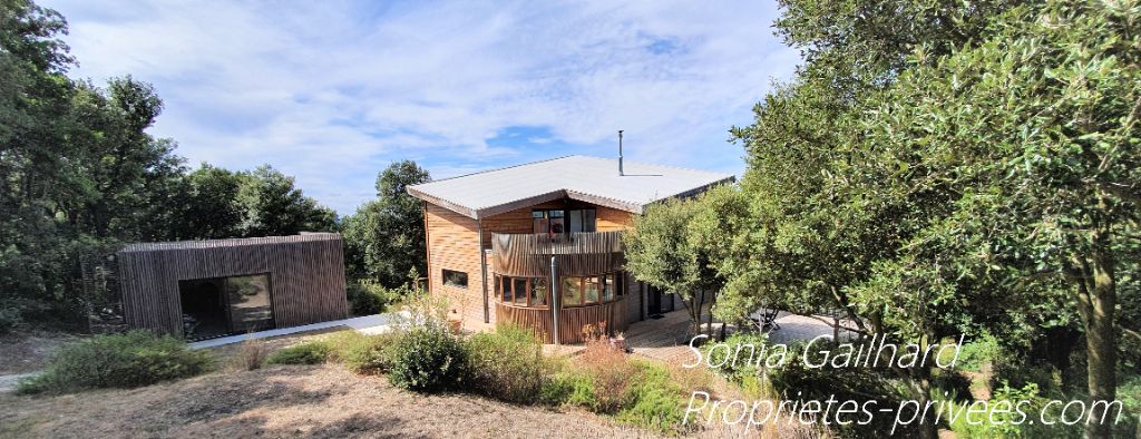 11300- Maison atypique bioclimatique en bois - piscine