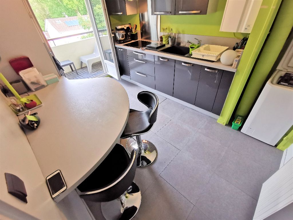 Appartement Chalons En Champagne 2 pièce(s) 46 m2
