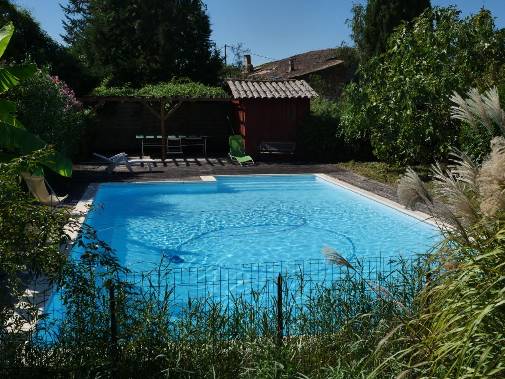 Maison en pierre avec chai de 455m² et piscine 12x6