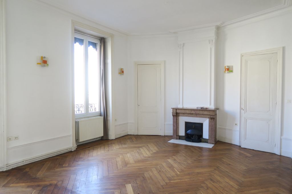 APPARTEMENT SECTEUR CHATEAUCREUX