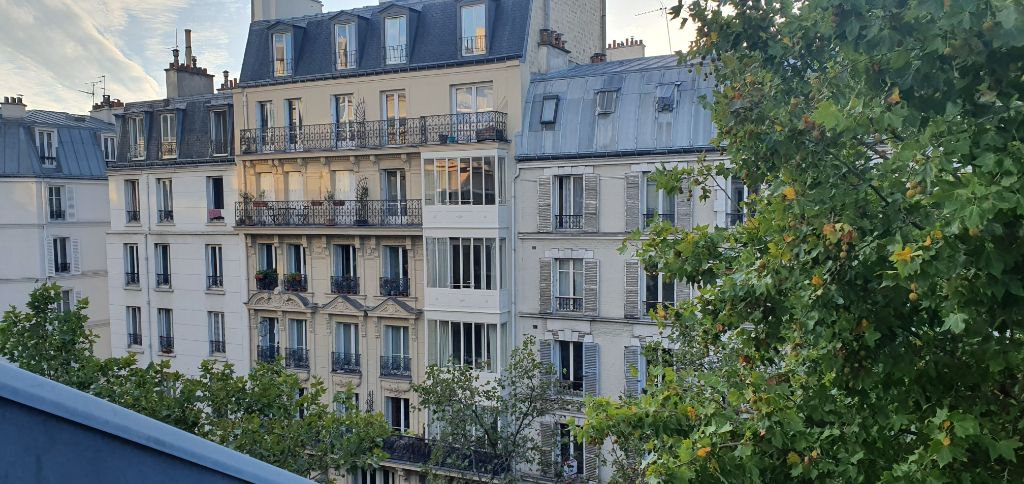 Paris 75018 - Quartier Guy Moquet- 2 pièces 60m² au sol très lumineux, vue dégagée