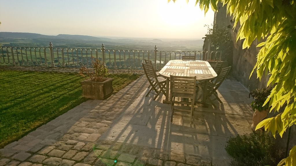 Maison d'exception avec vue 10 pièces CHATEAU CHALON Jura