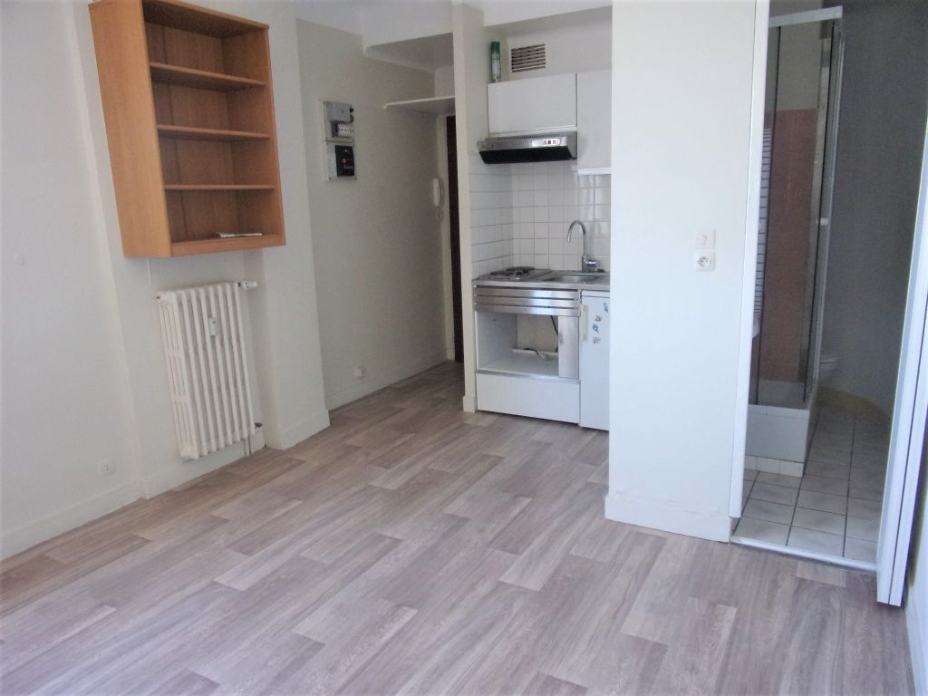 56100 Lorient  Centre Studio 17 m² 4 ème étage avec ascenseur Prix 33 990  HAI