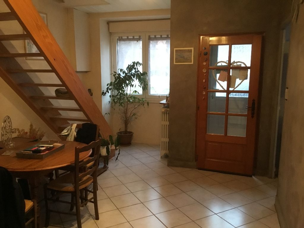 SPACIEUX APPARTEMENT DUPLEX