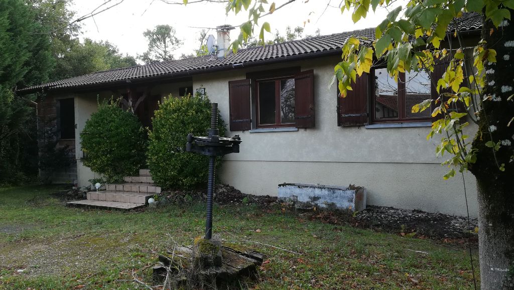 Maison divisée en 2 appartements : 4 pièces + 2 pièces sur 160 m²