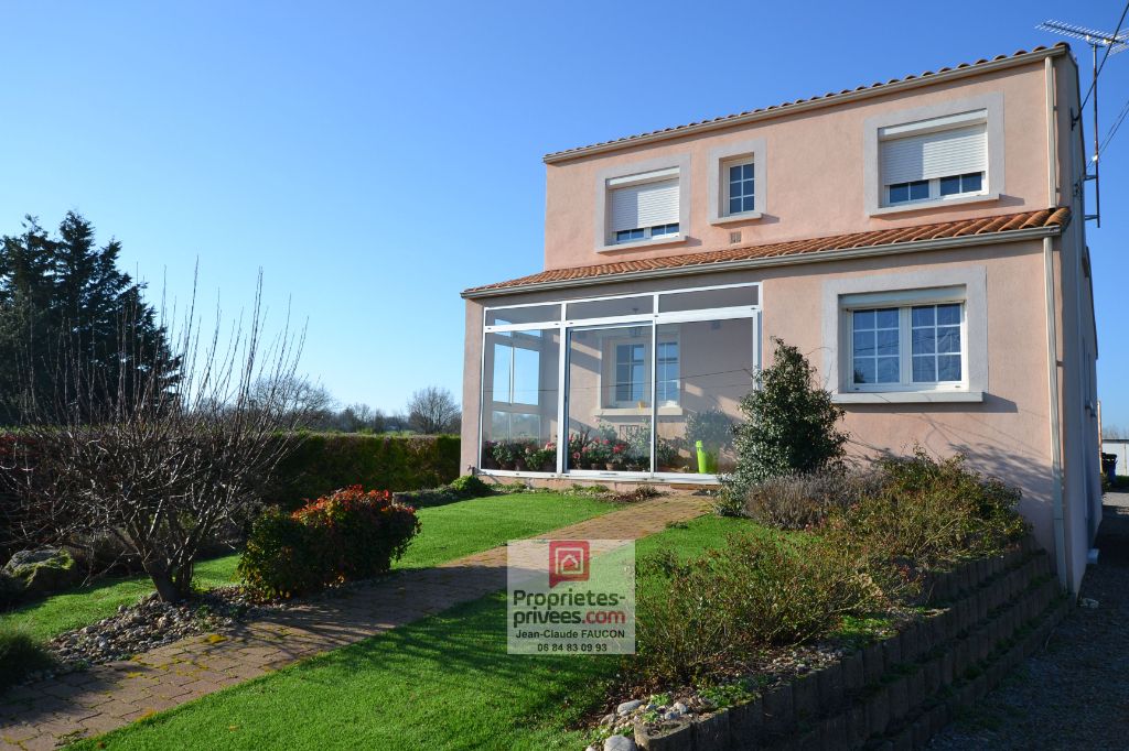 Maison Mareuil Sur Lay Dissais 6 pièce(s) 119 m2