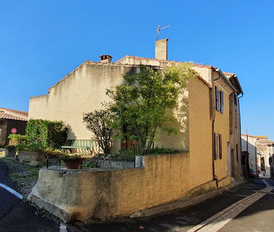 Maison de village - jardinet - garage