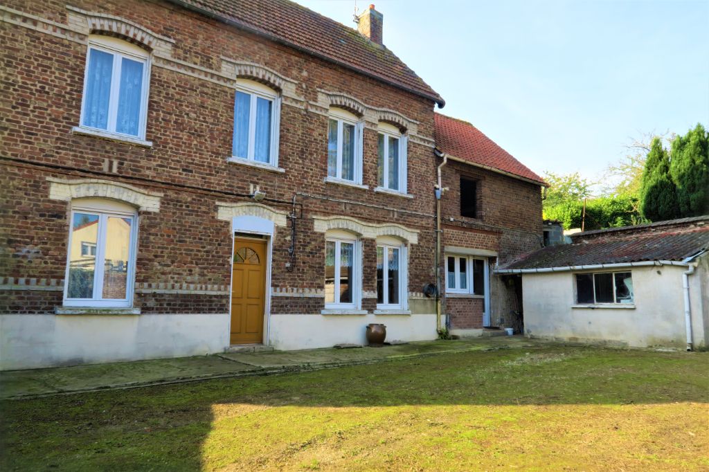 Belle 1930  individuelle à rénover bâtie sur 759m²