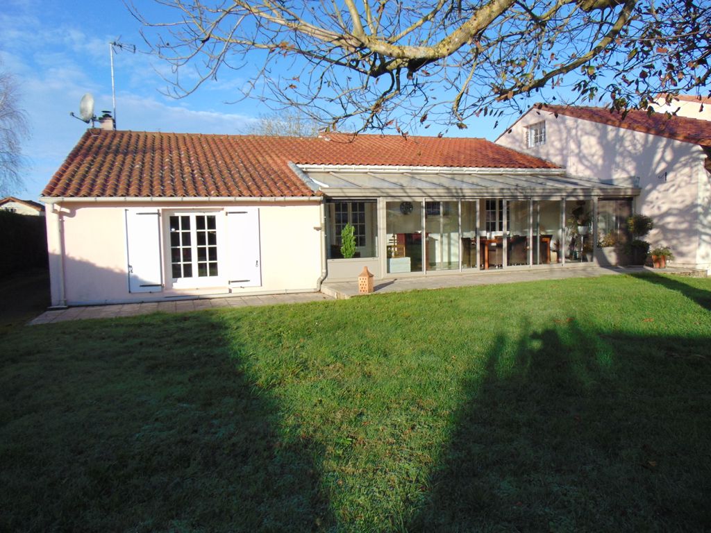 Maison Saint Martin Des Noyers 9 pièce(s) 139.16 m2