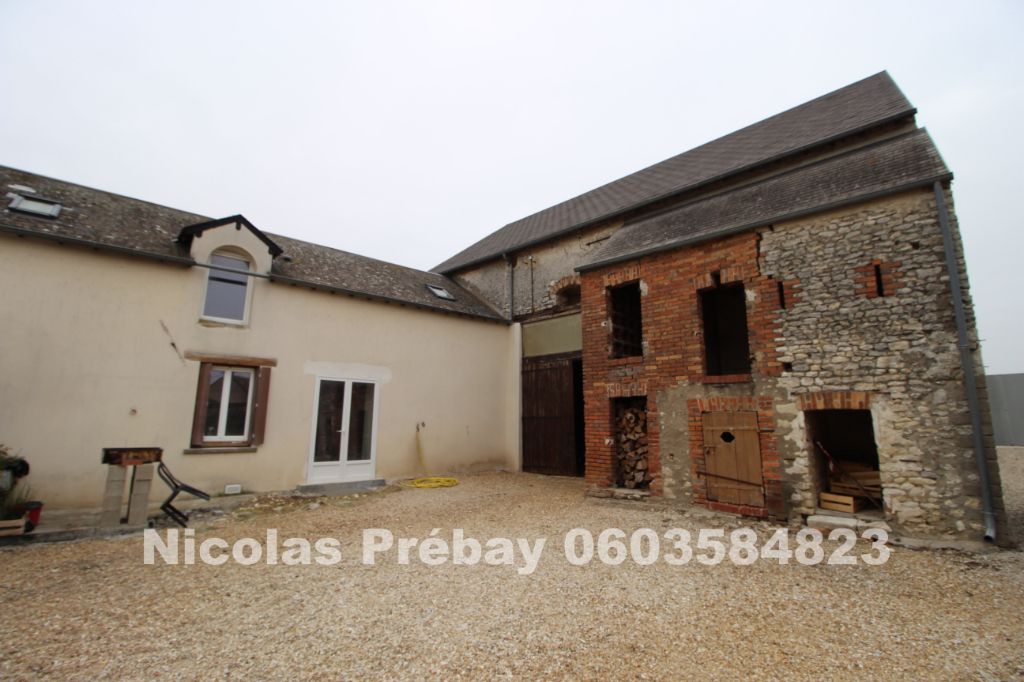 Maison en pierres avec grange de 108 m² et terrain
