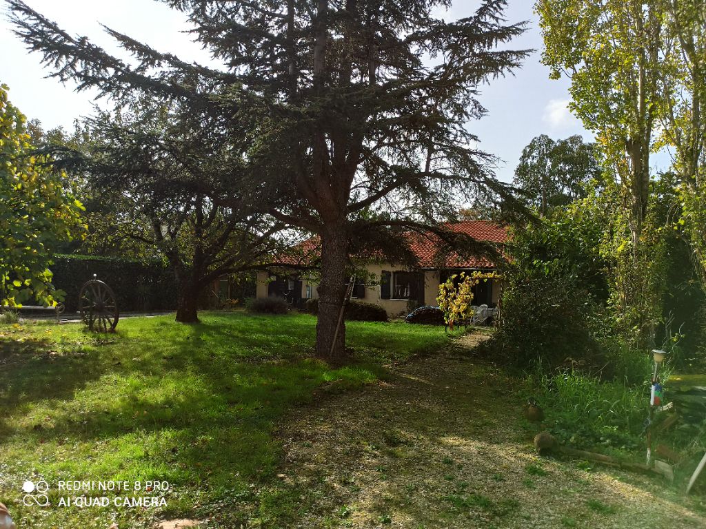 A vendre villa plain pied de 144 m2 , 4 chambres sur 1365 m2