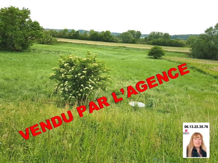 VENDU PAR L'AGENCE - Courcelles Sur Seine Terrain d'environ 4.665 m2 dont 828 m2 constructible