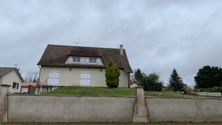 Maison de 4 chambres avec studio et jardin -THURE -86540