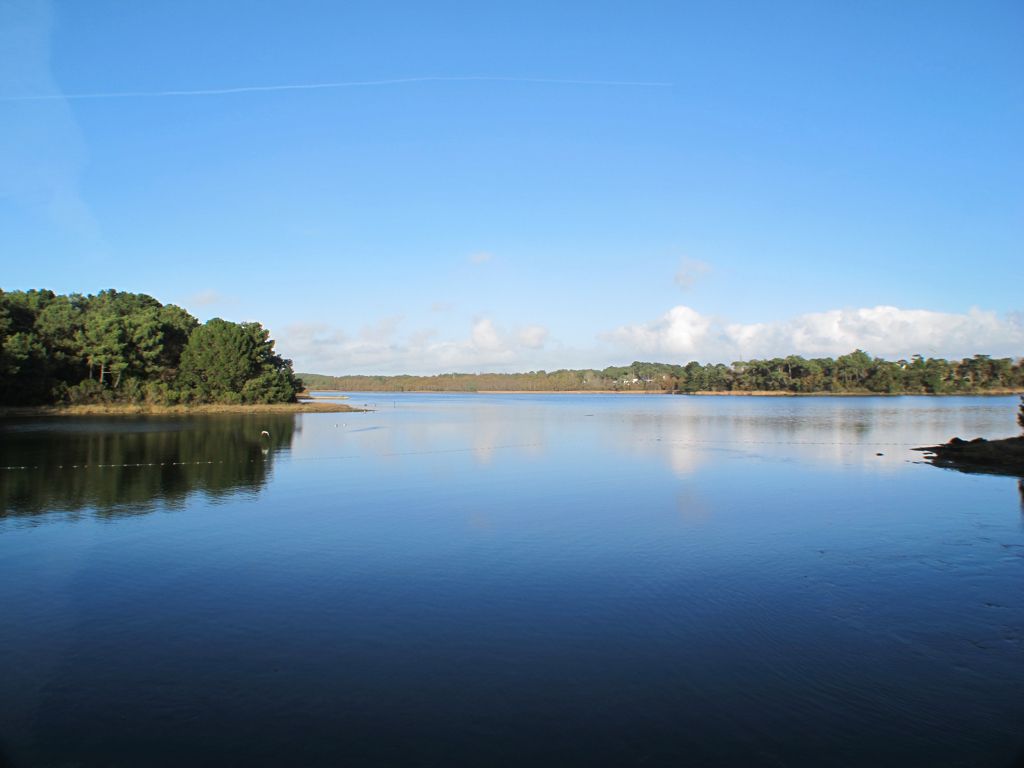 Baden Jolie maison neuve  entre bourg et Golfe du Morbihan