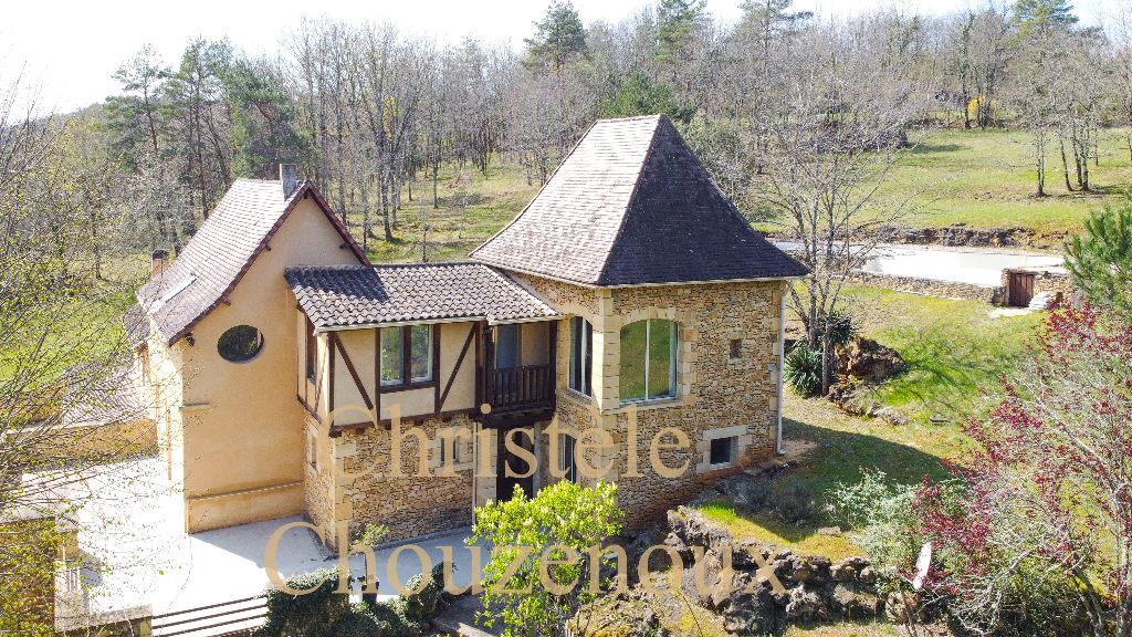 24620 Tursac : maison avec piscine sur env.13500m²
