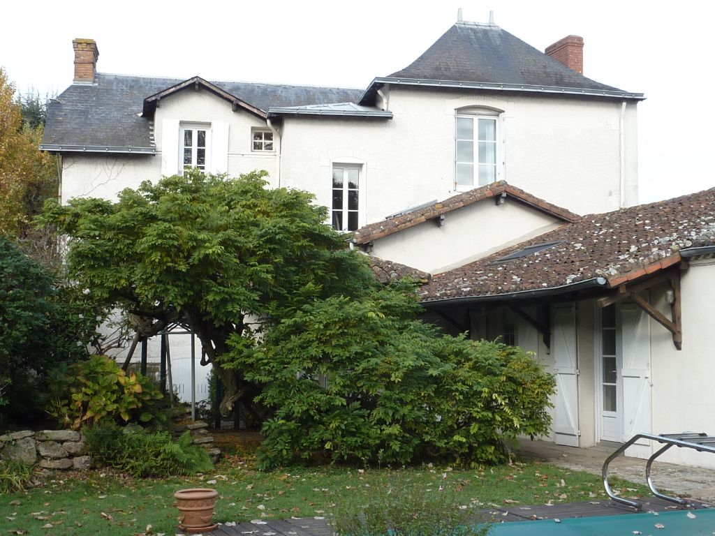 Grande maison familiale avec piscine