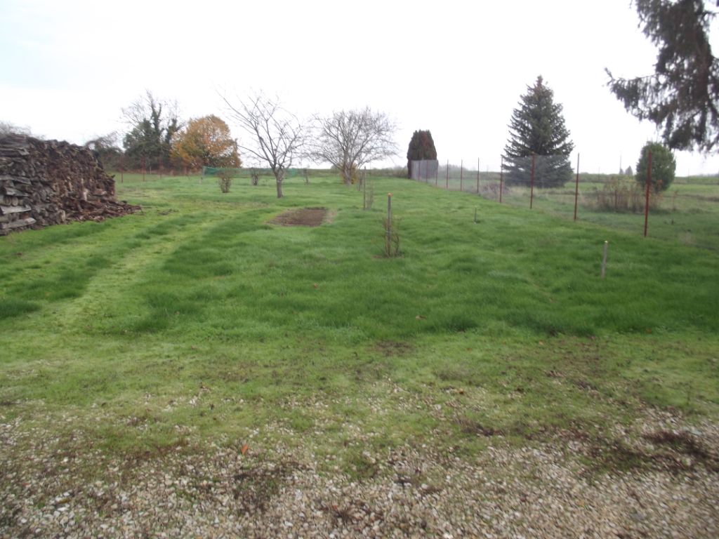 Terrain avec dépendances