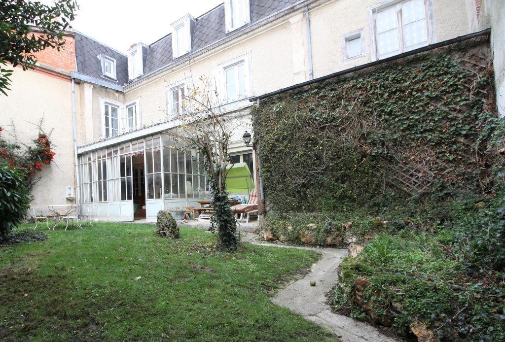 400000 euros 51160 Ay  maison 12 pièce(s) 338 m²