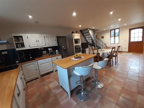 Ferme bressane 180 m2 sur terrain 2 ha