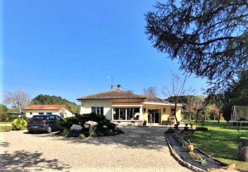 Maison Menesplet 5 pièce(s) 135 m2