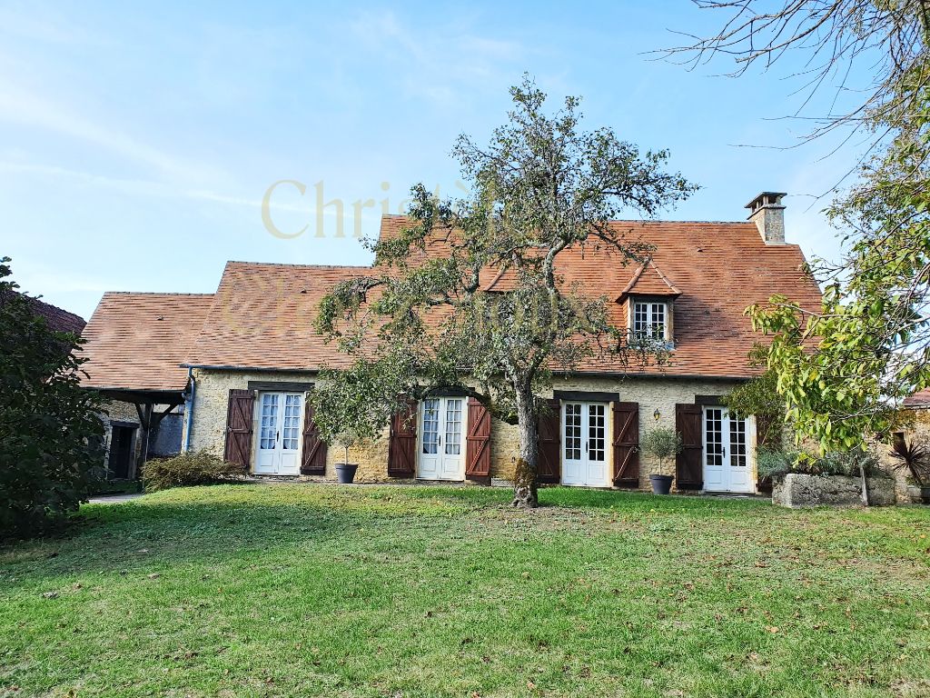 24290 Valojoulx : maison Périgourdine avec grange sur 2860m²