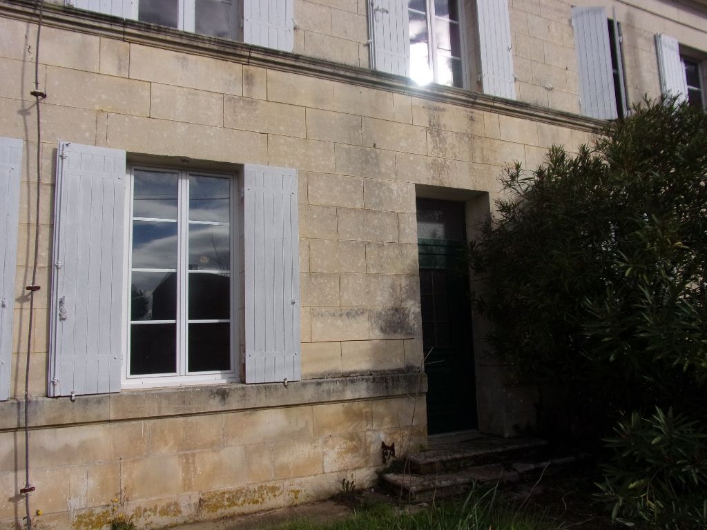 Maison Gemozac de 7 pièces 225 m2