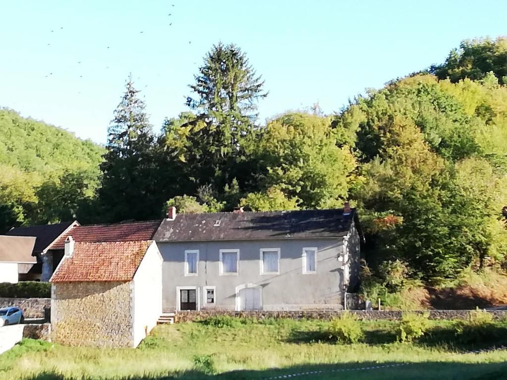 24290 COLY SAINT AMAND : MAISON