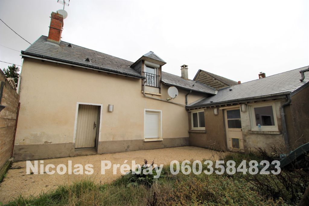 Maison rurale de 3 pièces avec cour et garage
