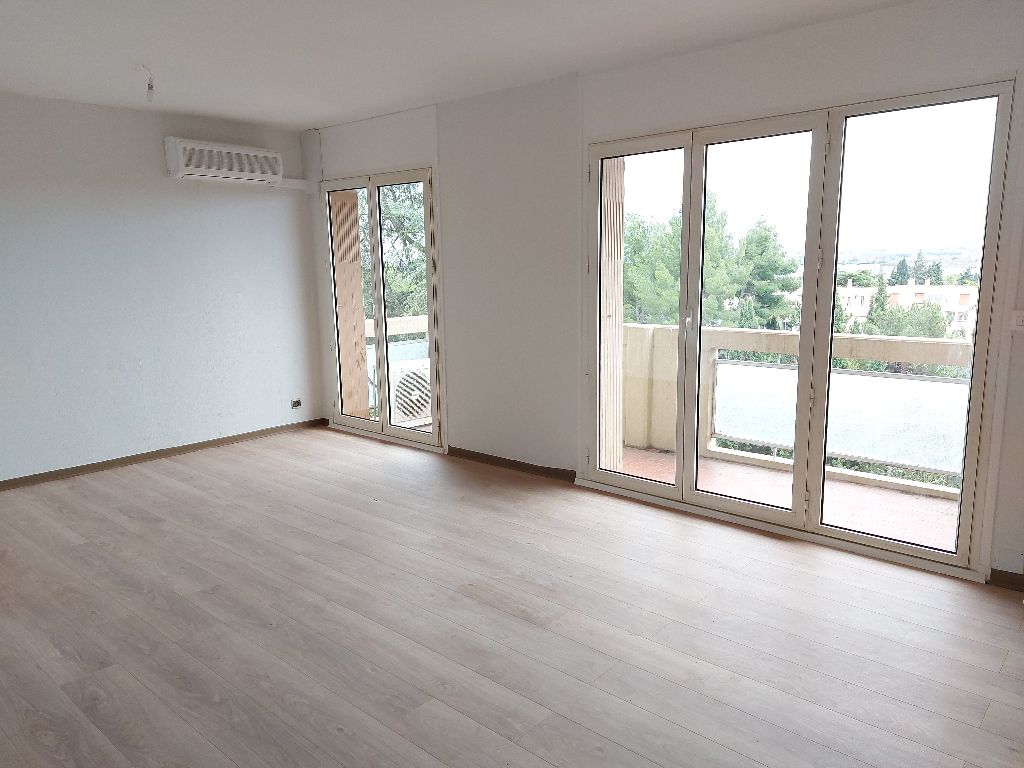 GARD.30. NIMES.Appartement 3 pièces e 68 m², entièrement rénové