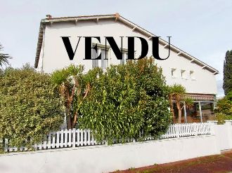Maison en pierre à la Couture