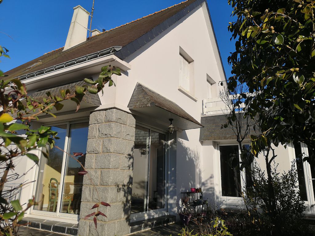 Maison proche centre-ville de Pontivy 150 m2