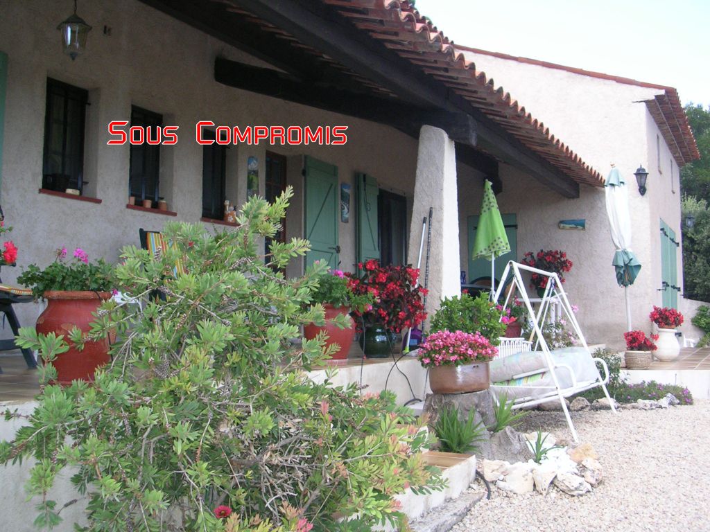 Villa Provençale 156 m² MONTAUROUX (83440)