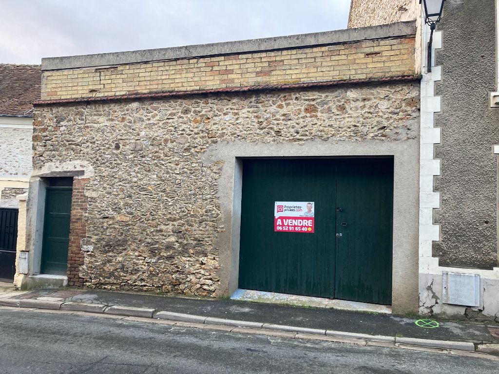 Grange Marines 43 m2 sur une surface cadastrale de 62 m²