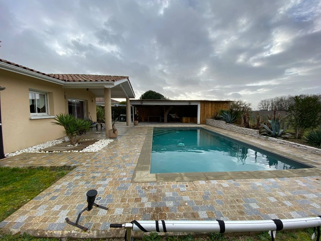 Exclusivité ! Maison avec piscine proche st André de Cubzac 130 m2- Terrain 1100M2