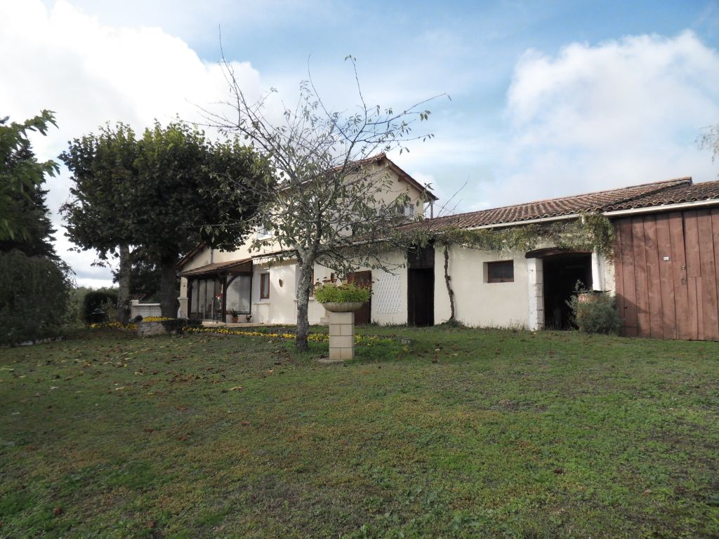 Maison 6 pièces 174 m2 sur 11079 m² vue dominante petit bois