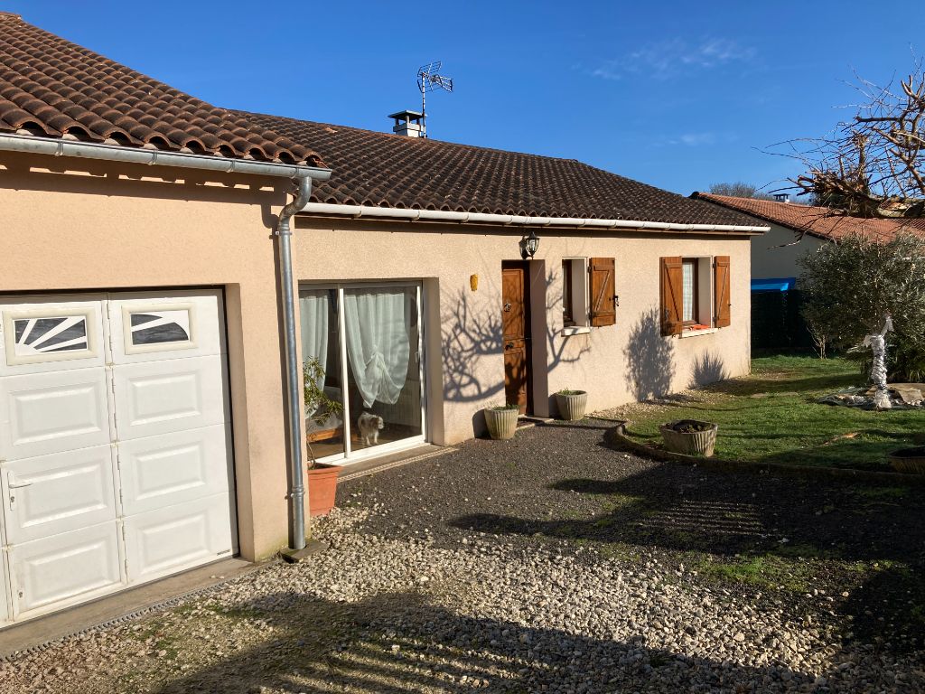 Maison T5 de  92m² avec 3 ch. + 1 ch. indépendante au calme sur MARSAC-SUR-L'ISLE (24430)