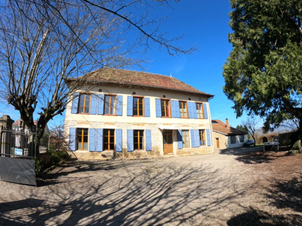 La Batie Montgascon (38110) Maison 7 pièces avec piscine