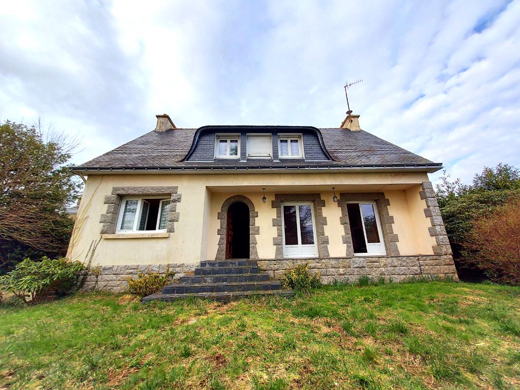 56310 LOCUNOLE Maison à RENOVER spacieuse avec ss sol 176 783 HAI