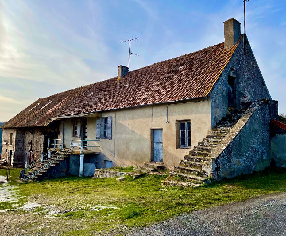 Ferme à rénover sur 2 hectares