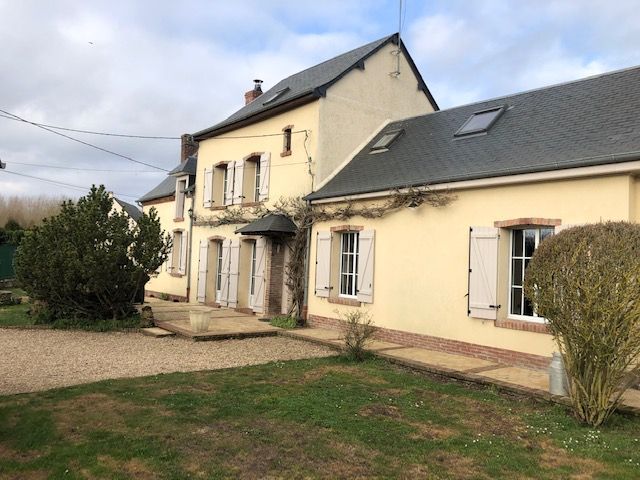 Proche Saint-Clair-Sur-Epte, Maison de Caractère 153 m², 4 chambres avec Jardin de 839 m²