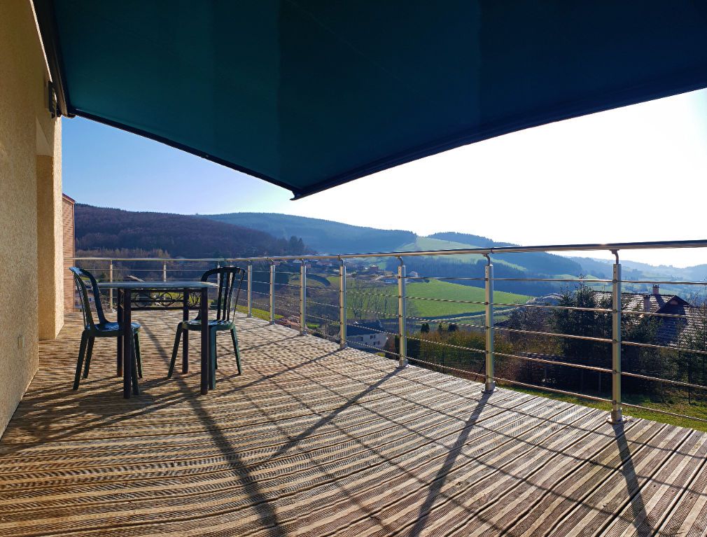 Villa récente avec magnifique vue panoramique