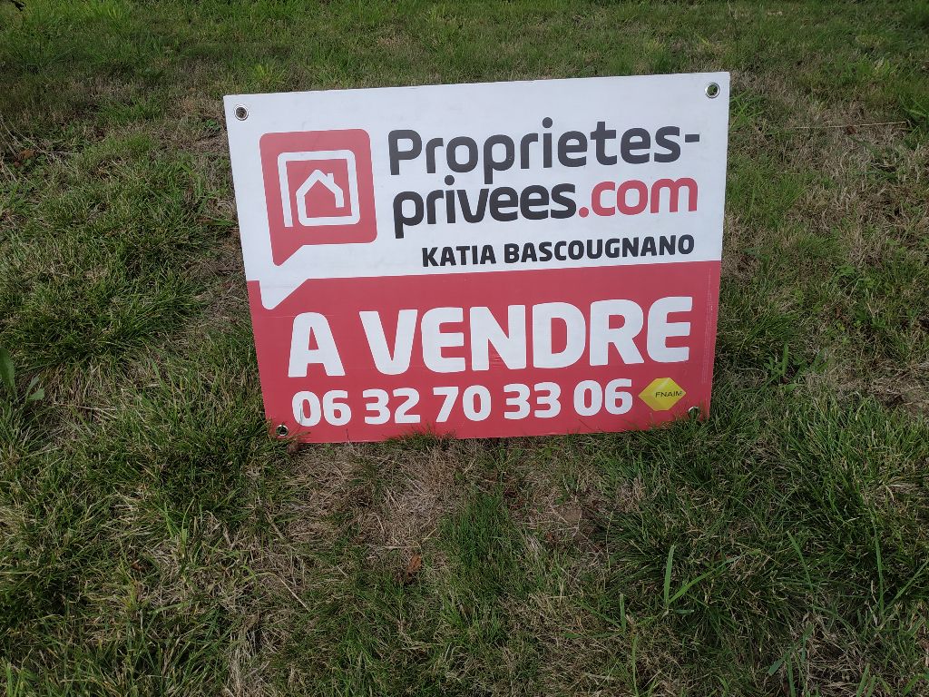 Terrain 1200m²,  bourg de Barbechat (44450)