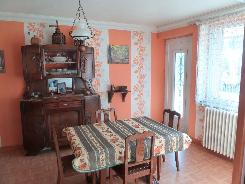 Maison  5 pièce(s) 87 m2 a BELLEVILLE SUR MEUSE