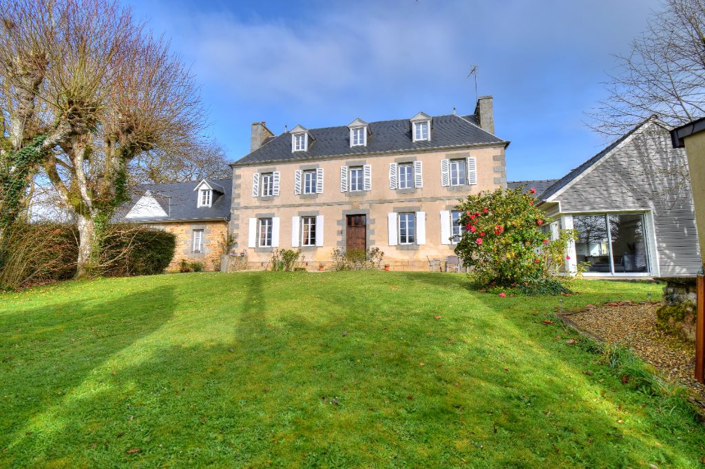 Vente maison 9 pièces 236 m², Ploubezre (22300)