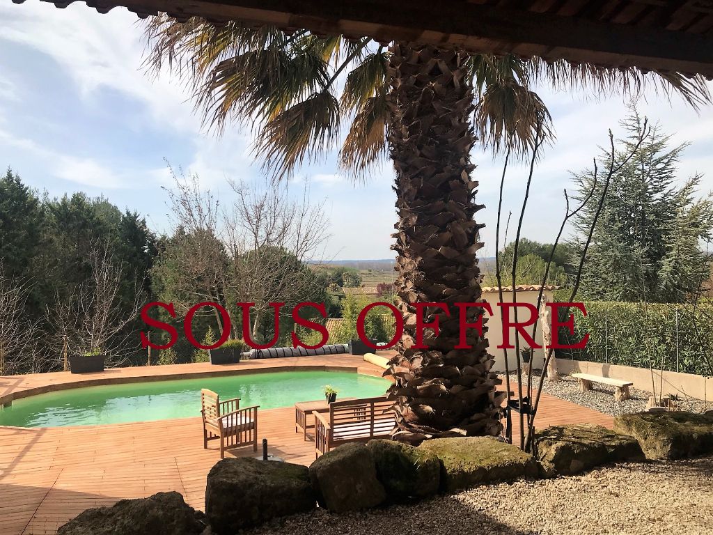 Villa 6 pièce(s) 216 m2 avec vue - piscine