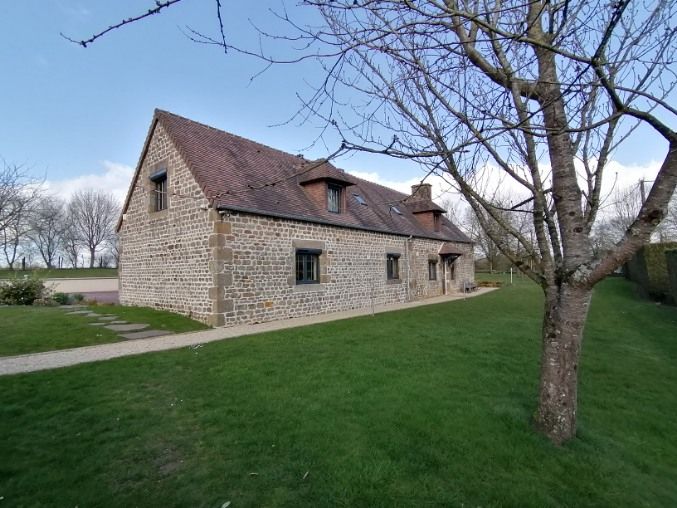 PUTANGES LE LAC 61210, MAISON DE CARACTERE, 4 chambres, 6 pièces, 170 m2 environ, 260 500 HAI