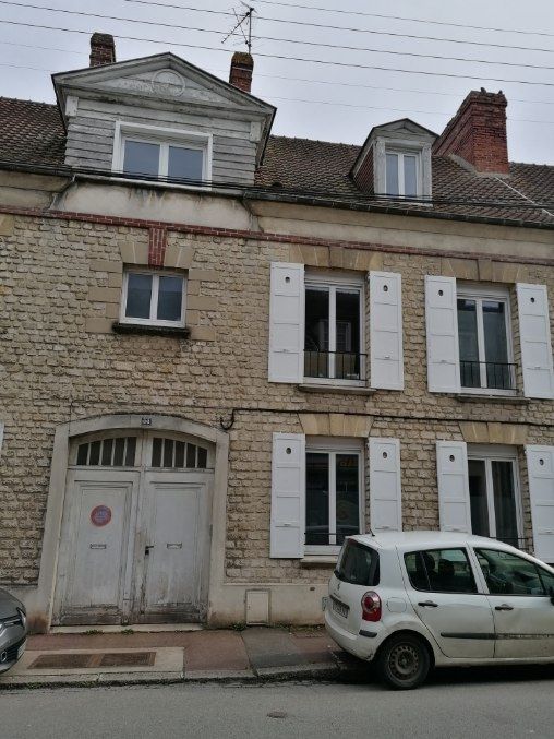 ARGENTAN 61200, MAISON DE VILLE , 5 chambres, 1 bureau, 8 pièces, 135 m2 environ .225 000 HAI