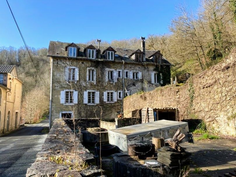 NANTHEUIL Maison de maître à rénover Thiviers 10 pièce(s) 1