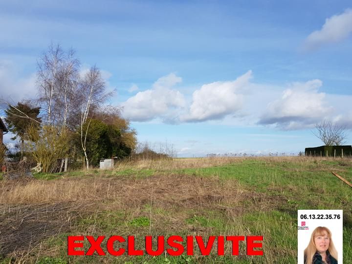 Exclusivité : Entre Hennezis et Cléry - A la Baguelande , beau terrain de façade de 1.001 m2 constructible  - Prix : 63.990