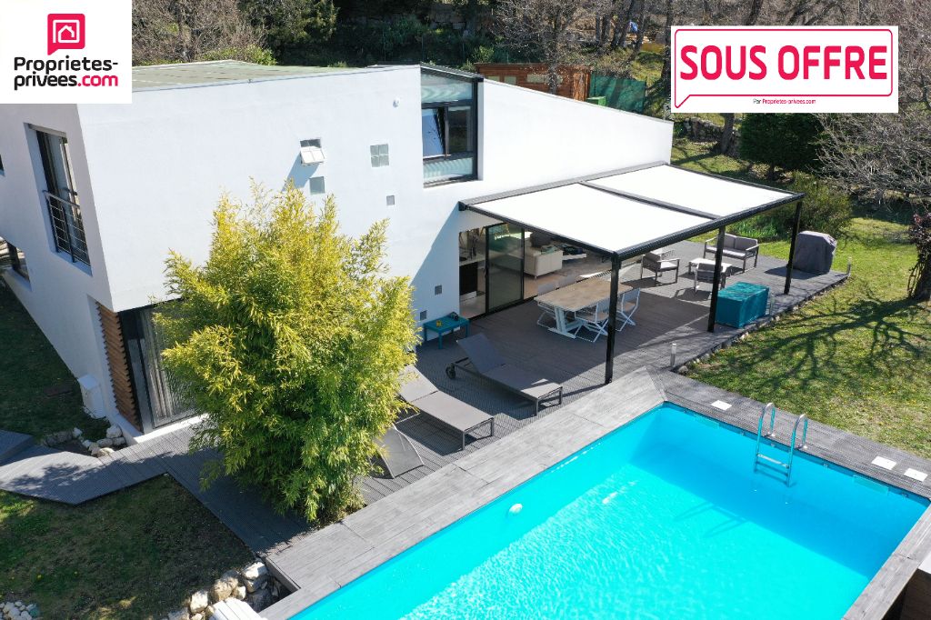 VILLA CONTEMPORAINE D'ARCHITECTE 5 PIECES 137 m2 AVEC PISCINE ET TERRASSES